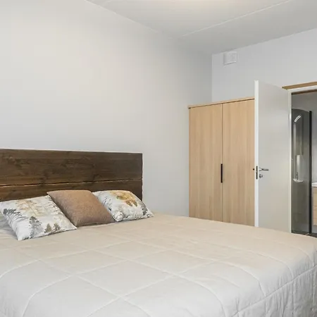 Jaeaepolte By Interhome * Levi